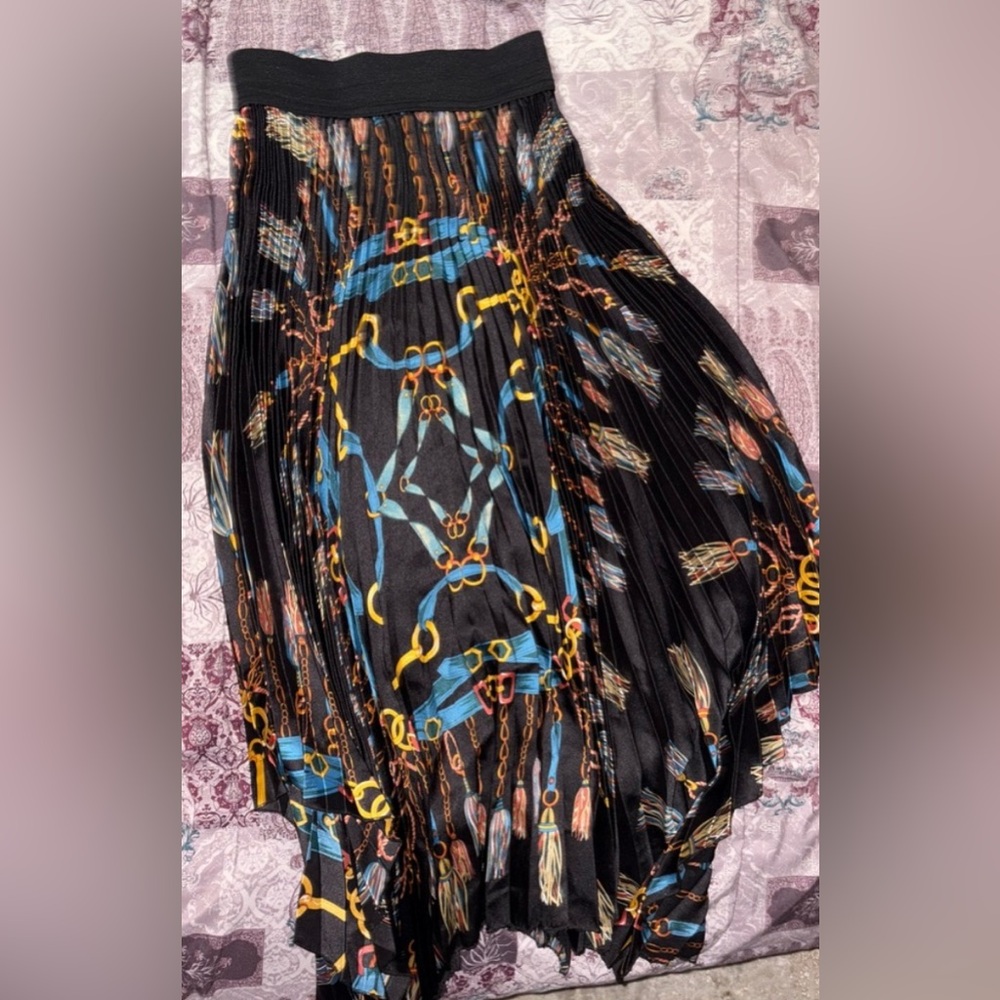 Zara Black A-Line Skirt with Blue and Gold Chain Print